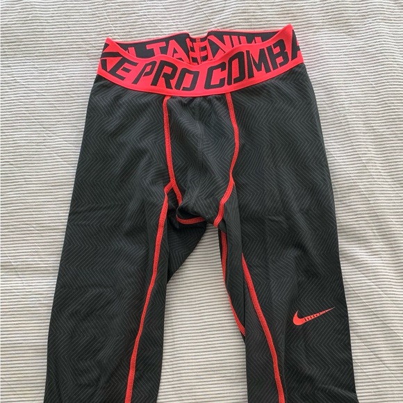 Boys Nike Combat Compression Under Garment Pants Leggings Size M - Picture 1 of 5
